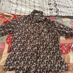 Cowgirl hardware women’s extra  large Brown Shirt with Cactus Print